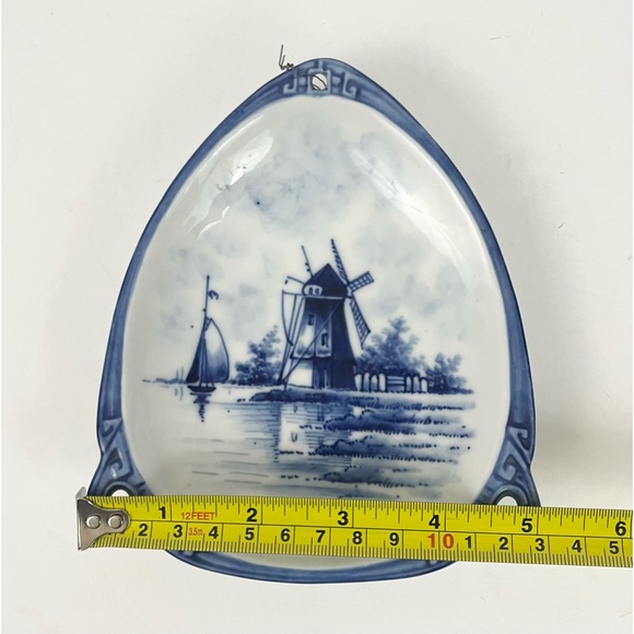 Vintage Delft Blue Triangle Windmill Hanging Decor Wall Plate - Picture 4 of 9